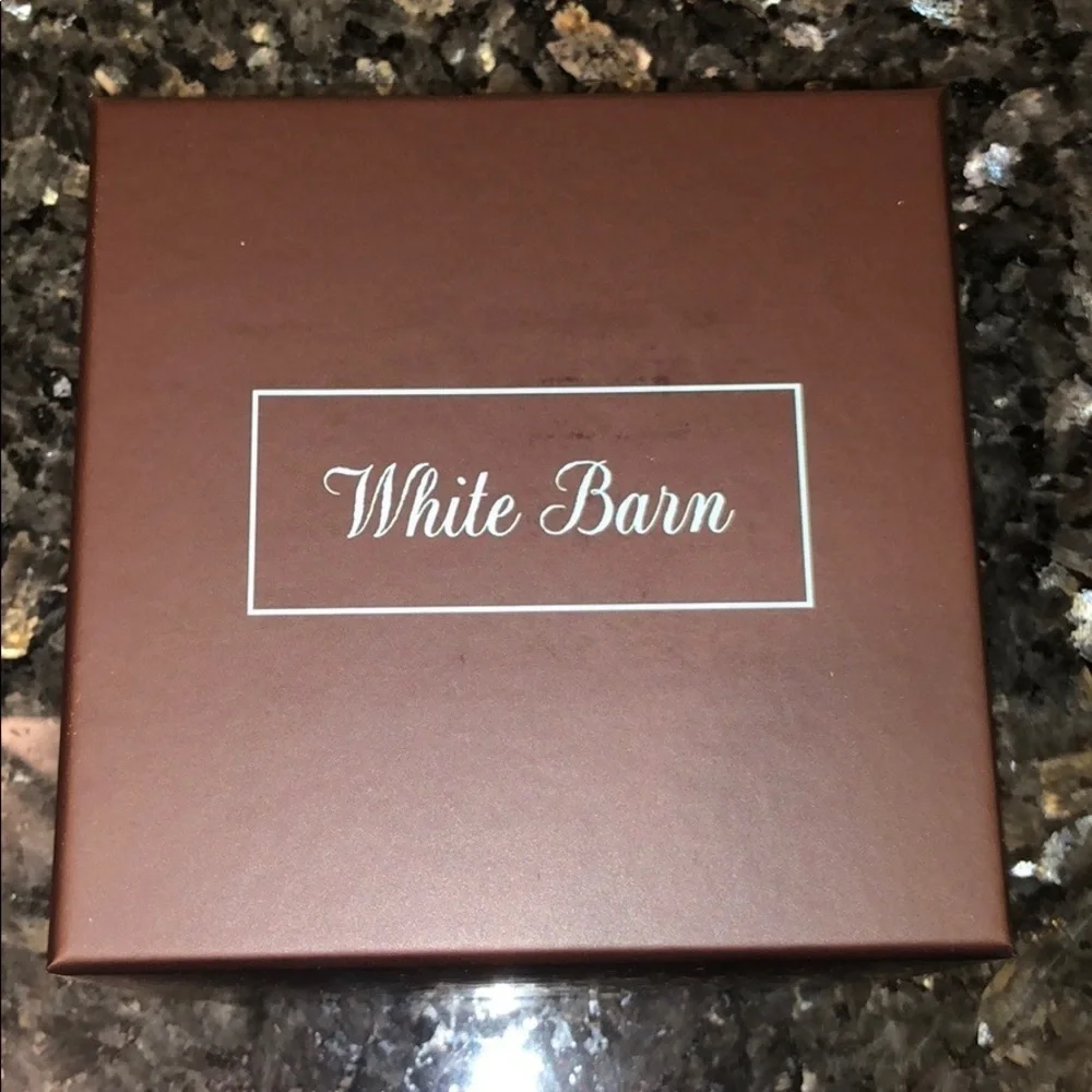 New White Barn Small Candle Gift Box